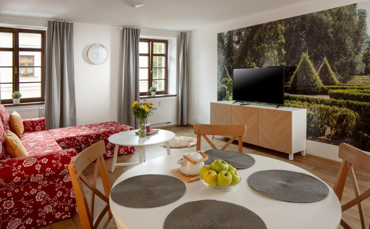 Apartmany Myslivna Ostrov  Exterior photo